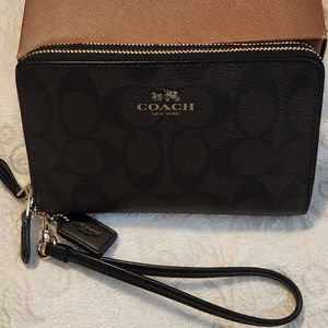COACH wallet double zipper wristlet, Blk/Brown color. SALE!
